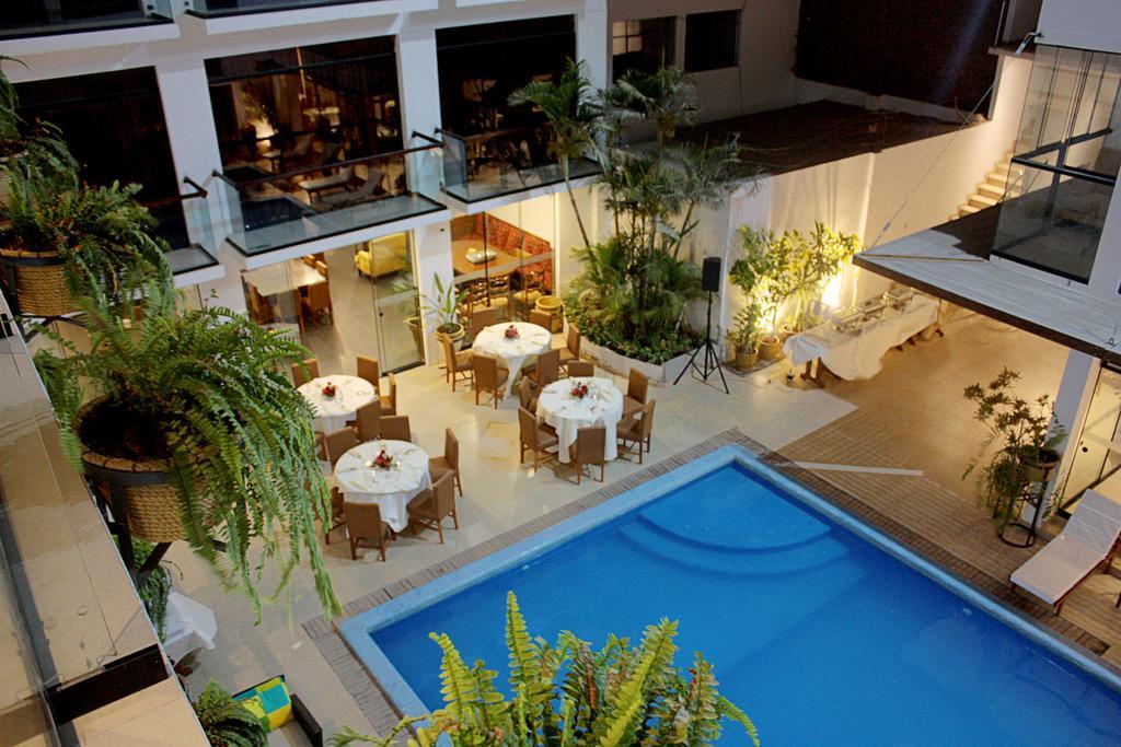 Mc Hotel 伊察 外观 照片