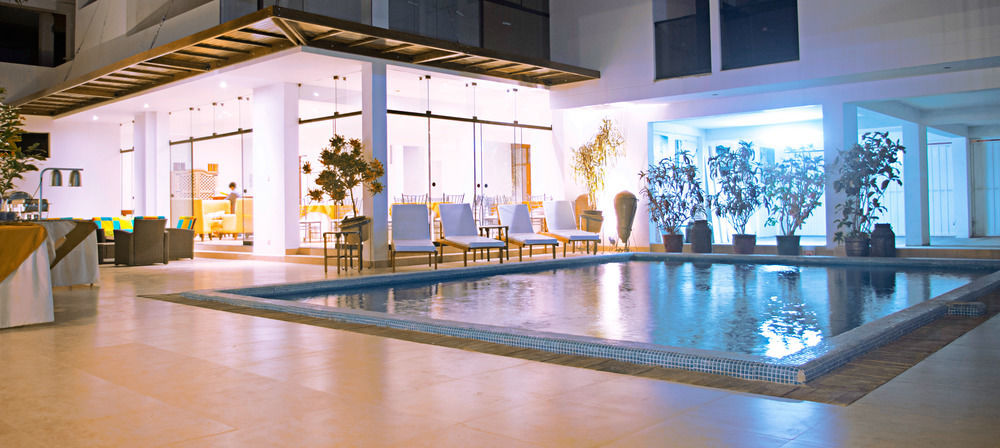 Mc Hotel 伊察 外观 照片